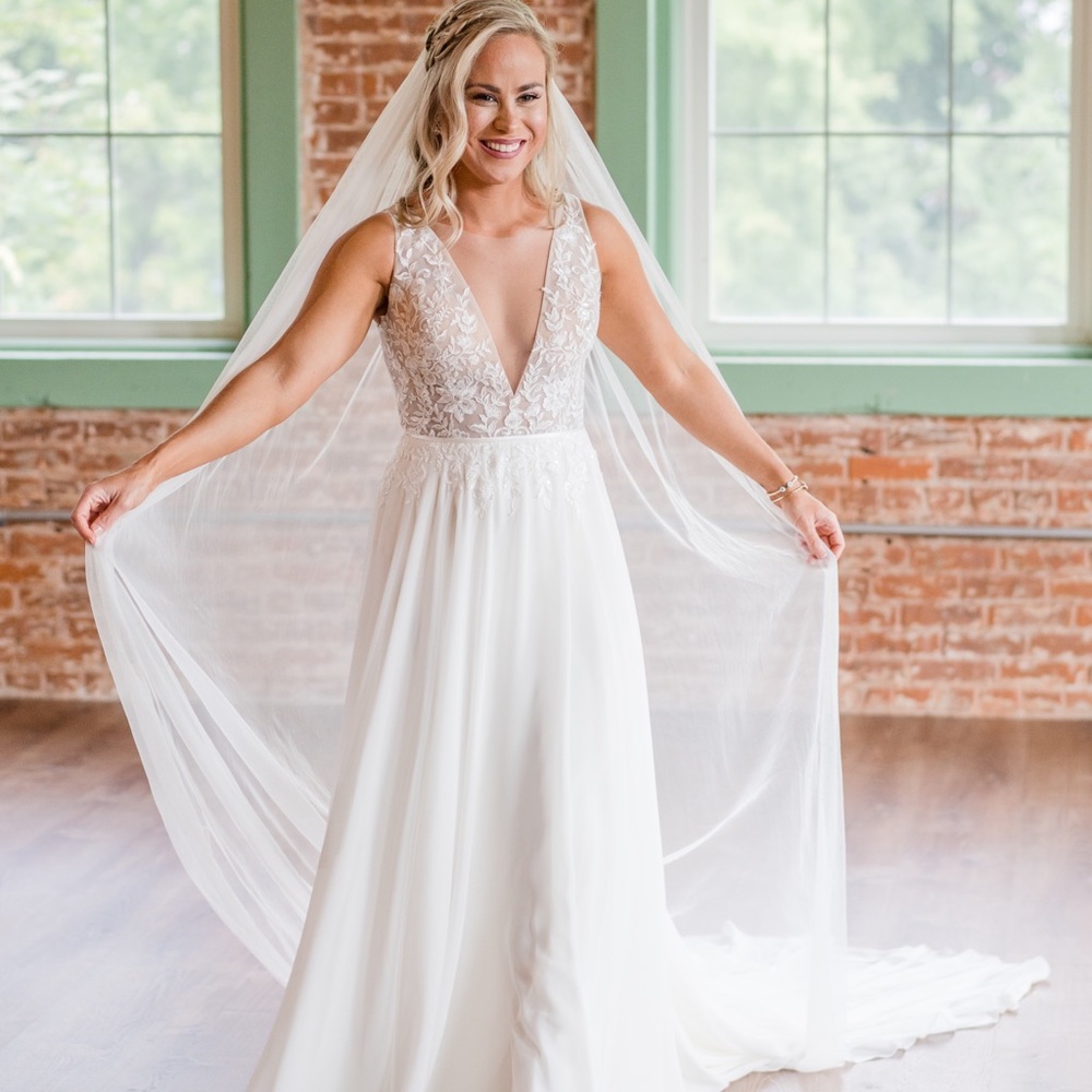 Untamed Petals Daydream Veil